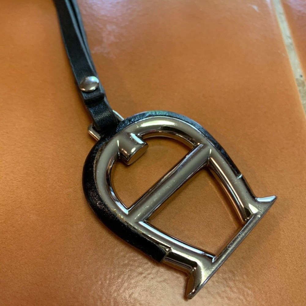 SOLD! ETIENNE AIGNER Silver/Black Signature Hang Tag Purse Charm (808) - Picture 6 of 9